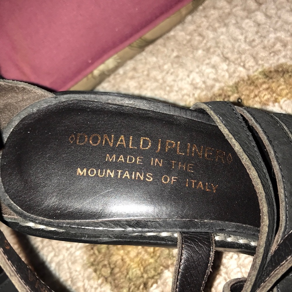 Shoes - Picture 4 of 8